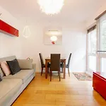 Spacious Flat In South Central London With Balcony - Pass The Keys