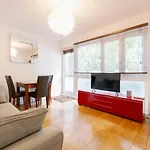 Spacious Flat In South Central London With Balcony - Pass The Keys